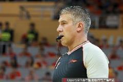 CBA总决赛引入三名外籍裁判 精英阵容执法G1比赛