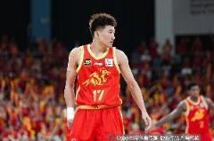 麦穗丰:孙铭徽力挽狂澜展现全明星实力 周琦三犯北京迎战挑战