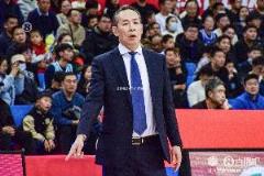 北京敢用12人轮换,仅杰曼出战超40分钟