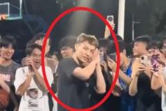 徐杰校园行单挑命中超远三分再秀“晚安安”庆祝