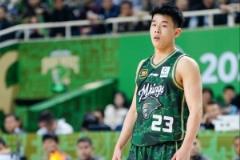 王健:林葳不适合打一号位,尤其在高水平赛事中更显不足