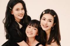 刘维伟前妻晒女儿合照:离婚后我与两个女儿成为最强闺蜜团