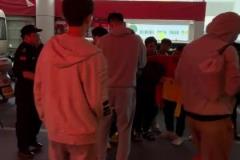 牛志明:训练时崔康熙跟黄政宇聊了很久,难道是国家队的那个球吗