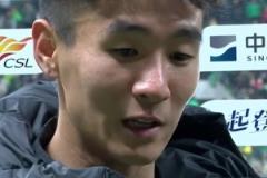亦敌亦友!于大宝退役仪式,成都蓉城全队上前依次拥抱
