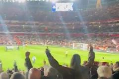 North London Forever!皇马球员落寞离场,现场枪迷高歌庆祝