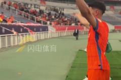 泰山队4-0大胜深圳新鹏城,马德鲁加谢场,济南口音就是一地道