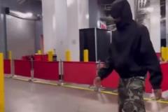 潮流也是NBA的顶端!SGA这出场造型真让人捉摸不透啊!