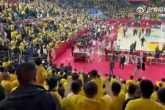 杀人还要诛心?山西主场球迷赛后高喊起了:“晚安徐杰!”