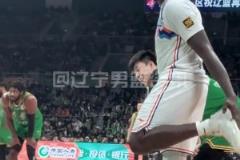 哈雷尔狂喷奥利弗:我会在澳洲干你小子!裁判吹T送他离场