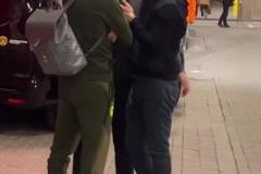 聊啥呢多特3-1巴萨,赛后弗里克与科瓦奇勾肩搭背相谈甚欢