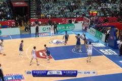 宣布参加NBA选秀!杨瀚森在比赛中直接站帽余嘉豪,这静态天赋太强了