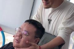 杨毅:吃饱了咱搓一会儿猪猪,又解压又省油儿