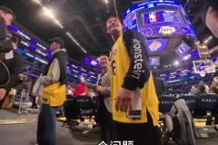 多少吧友认识的?一湖蜜在湖人主场与儿时偶像歌手金钟国对话