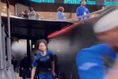 浓眉空砍40分9板2助依然无缘季后赛!“蜀国之灭非将军之过”