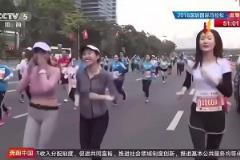 央视主持人在谈中超,但导播才是王者