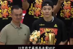 没职业前景曾被退队,杨舒予在姐姐特训下,终成总决赛MVP!
