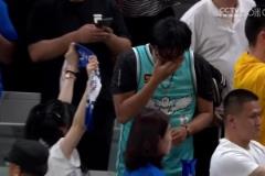 来年再来!青岛不敌广厦后长边铁杆球迷泪洒当场