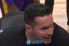 雷迪克暂停激情训话:防守干扰得非常好!继续让他们难受!走起!