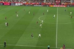 巴萨2-2扳平皇马!费兰过掉库尔图瓦破空门,亚马尔长传助攻双响