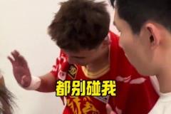 虚惊一场!孙铭徽受伤后第一反应:我听见响了 脚断了