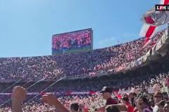火爆!超8万人观战河床2-1博卡青年