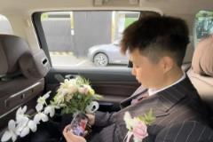 哥们你支持勇士还是火箭?一新郎五一结婚接亲不忘忙着看季后赛