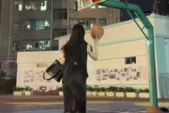 对于平底鞋黑长裙又会打篮球的女孩子,真的毫无抵抗力