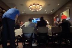 嗨了!尼科-哈里森和小牛队高层对获得NBA选秀状元签的反应~