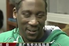 讲中文和粤语的宏远退役球衣第一人,为什么他是广东队最好的外援