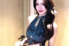 美女登密盼盼一身旗袍穿搭:听说蓝色是你最爱的颜色~