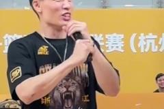 胡金秋对话林秉圣谁的台湾腔更正宗?这样会整活的大秋你见过吗?